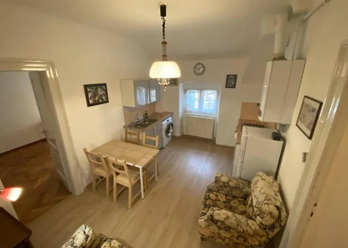 Eastnortheast Wind Апартаменти