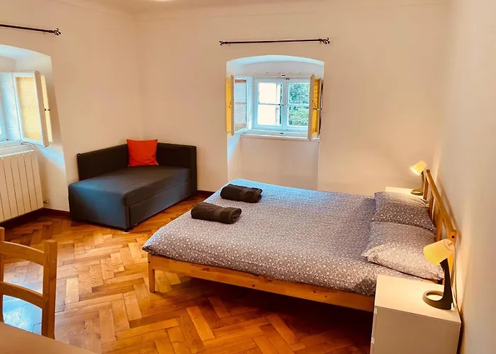 Eastnortheast Wind * Трієст