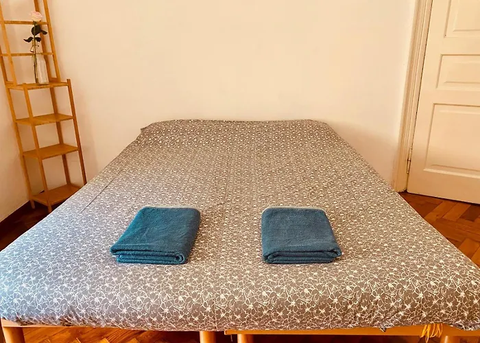 Eastnortheast Wind Апартаменти Трієст